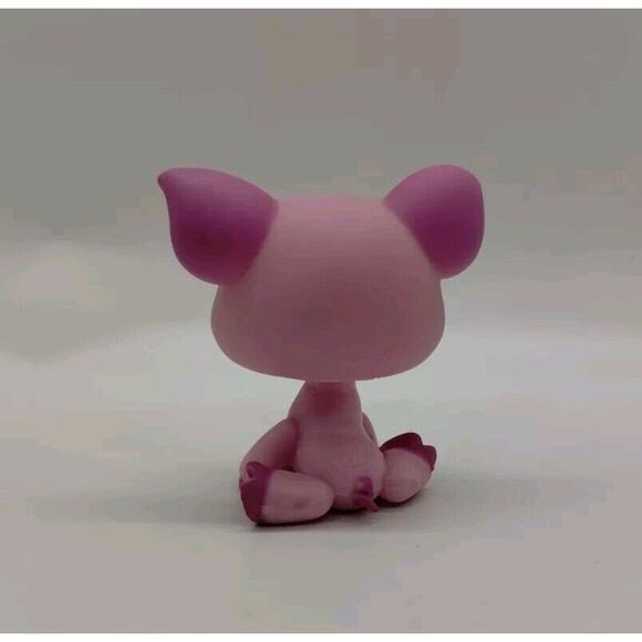 Littlest Pet Shop LPS #876 Pink Pig With Blue Star Design Eyes Preowned - Picture 3 of 6